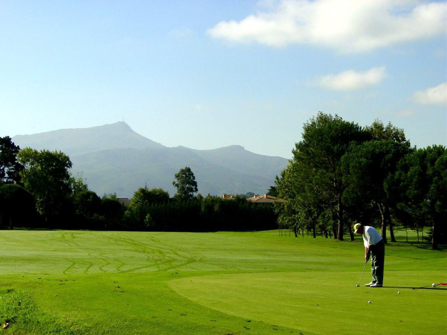 Tourisme Pays Basque - terrain de golf - Hôtel Parc Victoria à Saint Jean de Luz 